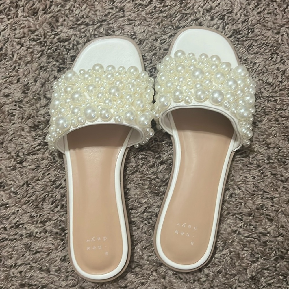 A New Day Bridal Pearl Sandals- LIKE NEW